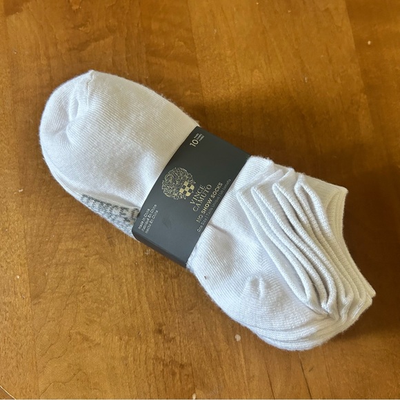 Vince Camuto Women’s No-Show White Socks. - Picture 1 of 4